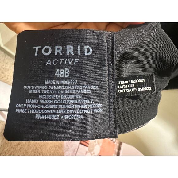 Torrid Active 48B Star Print Sports Bra – Gray Black Plaid Power Mesh Support - Picture 5 of 11